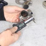 Отвод поручня Ø42.4×1.5 мм со вcтавками, AISI 304, GRIT 600, зеркальный – inoxprime.by – 23